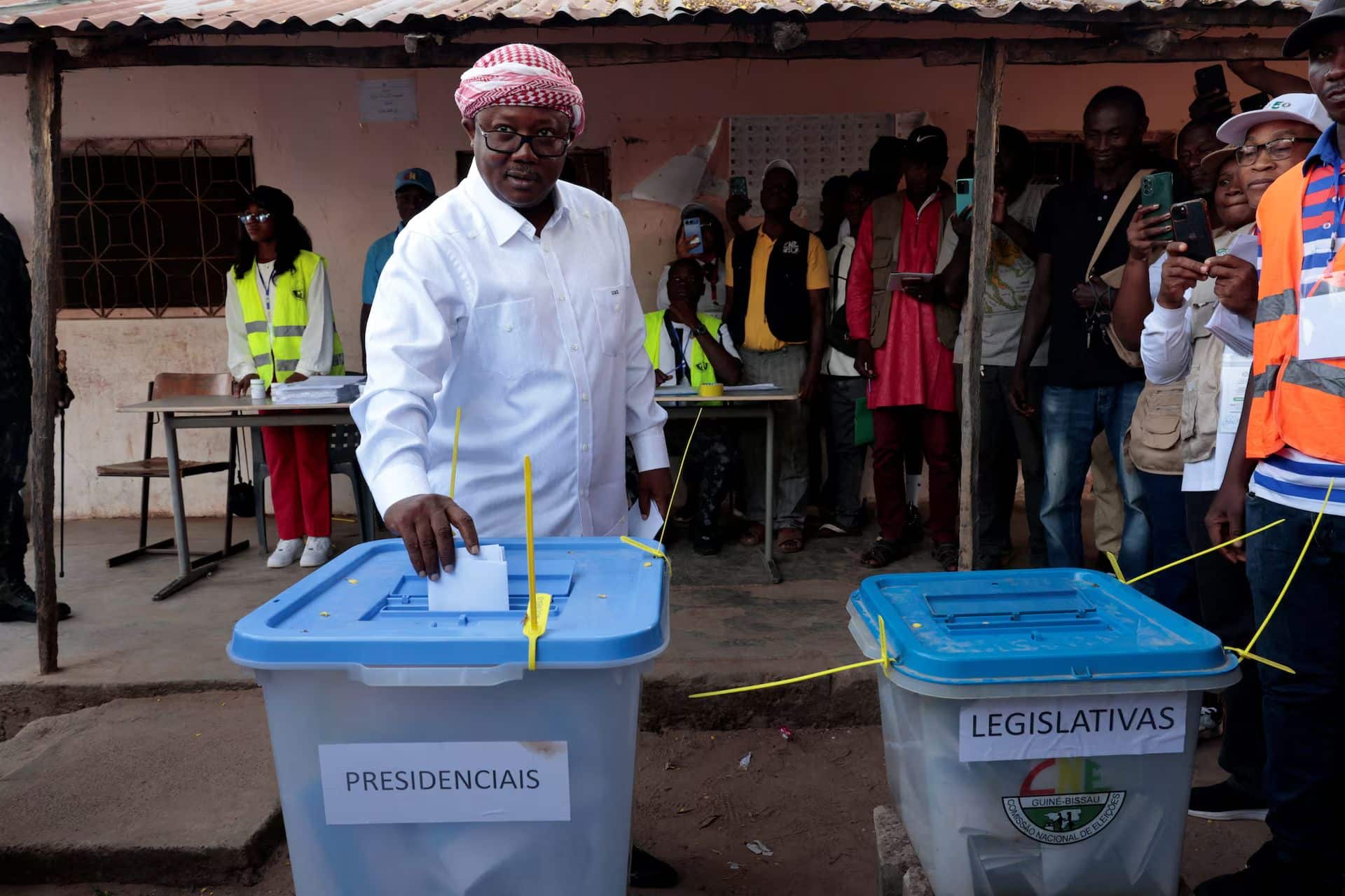 Guinea-Bissau military leaders bar ousted president&rsquo;s return